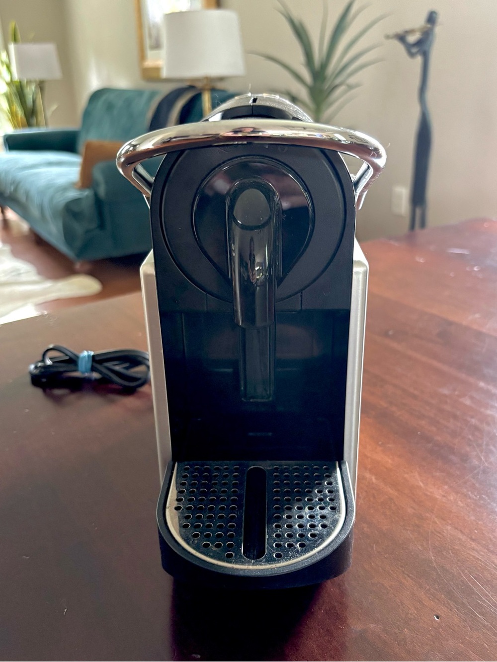 Delonghi Nespresso Pixie Coffee & Espresso Machine DeLonghi